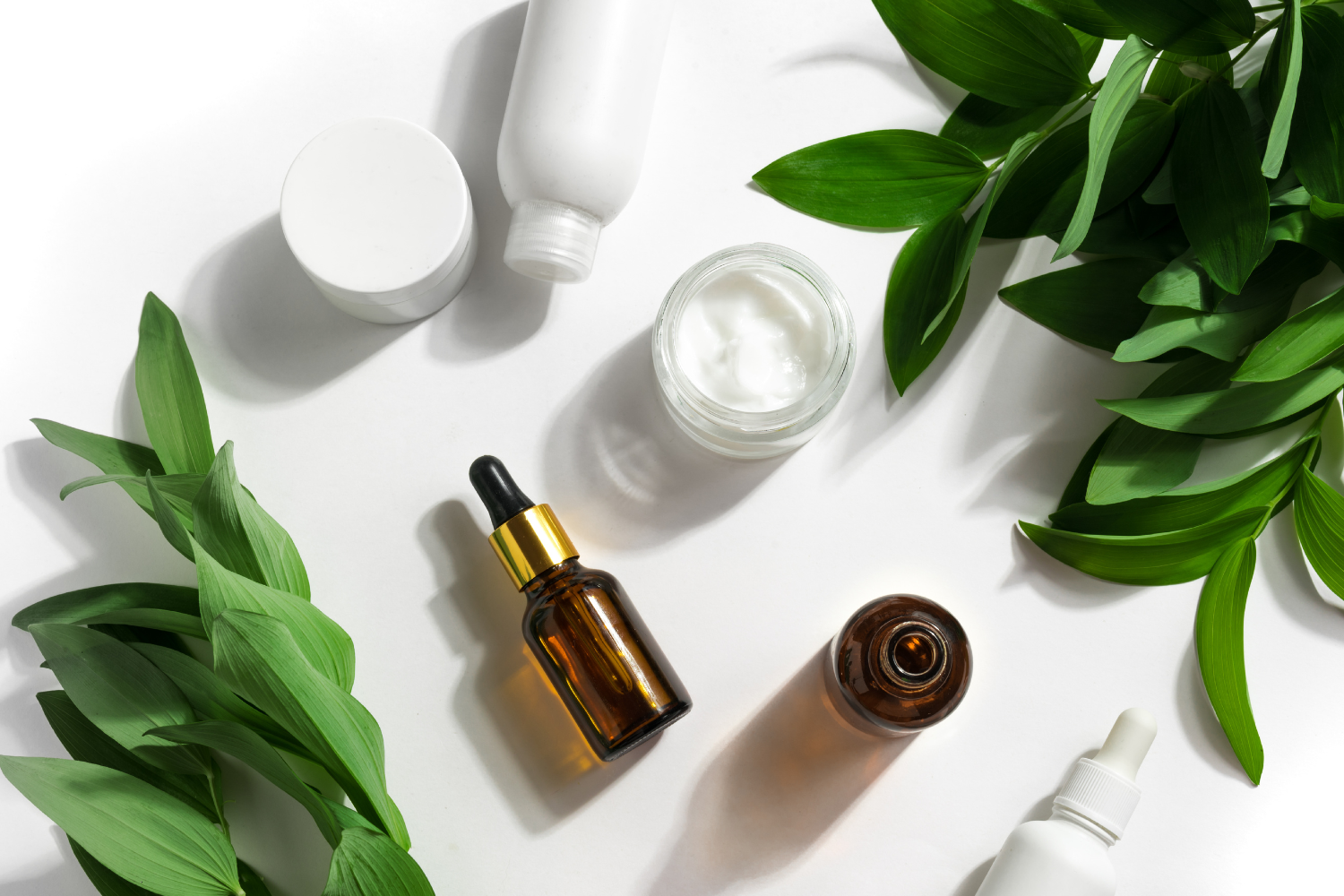 Vegan cosmetic products.