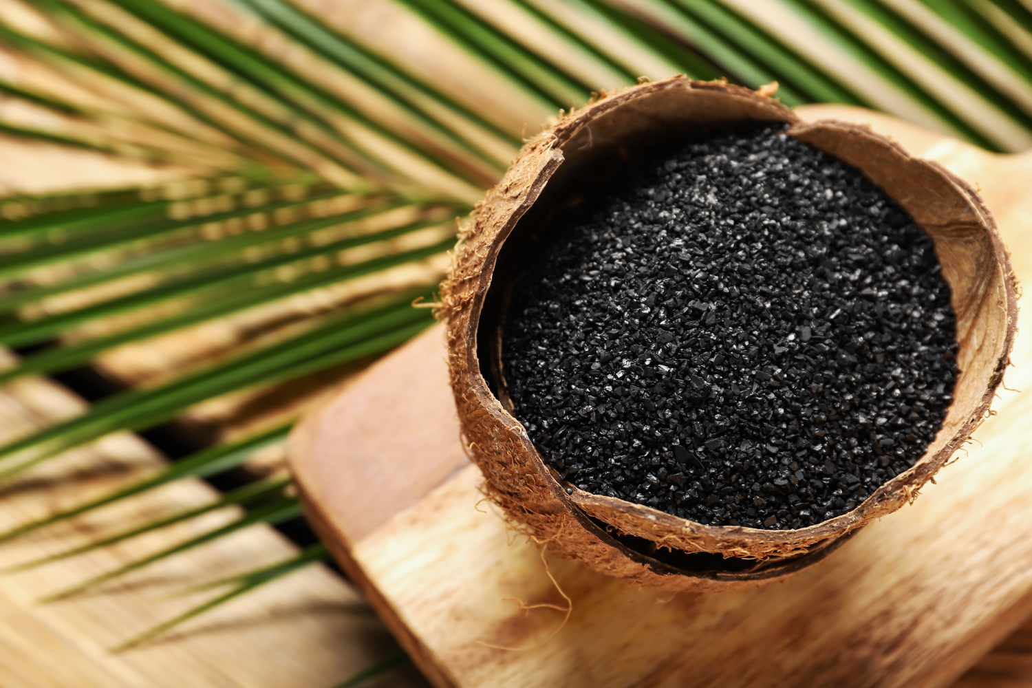 Activated charcoal as key ingredient.