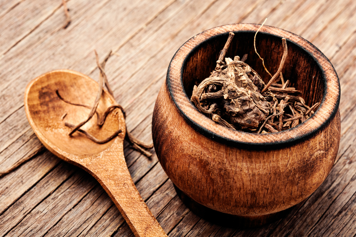Valerian root in a wooden bowl.